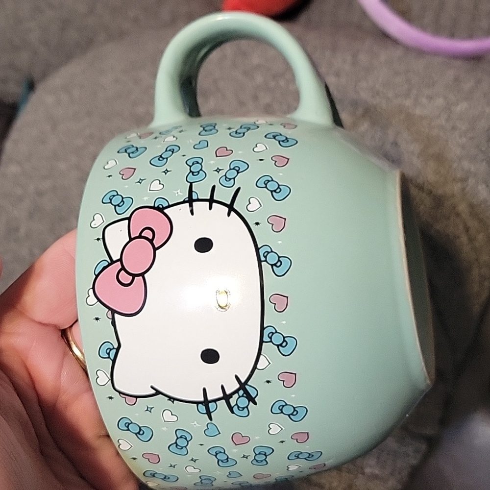 Hello kitty coffee cup